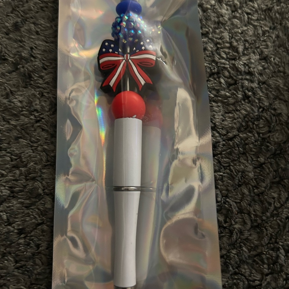 Hand Crafted Patriotic Red, White & Blue Party Pen - Decorative bow Design